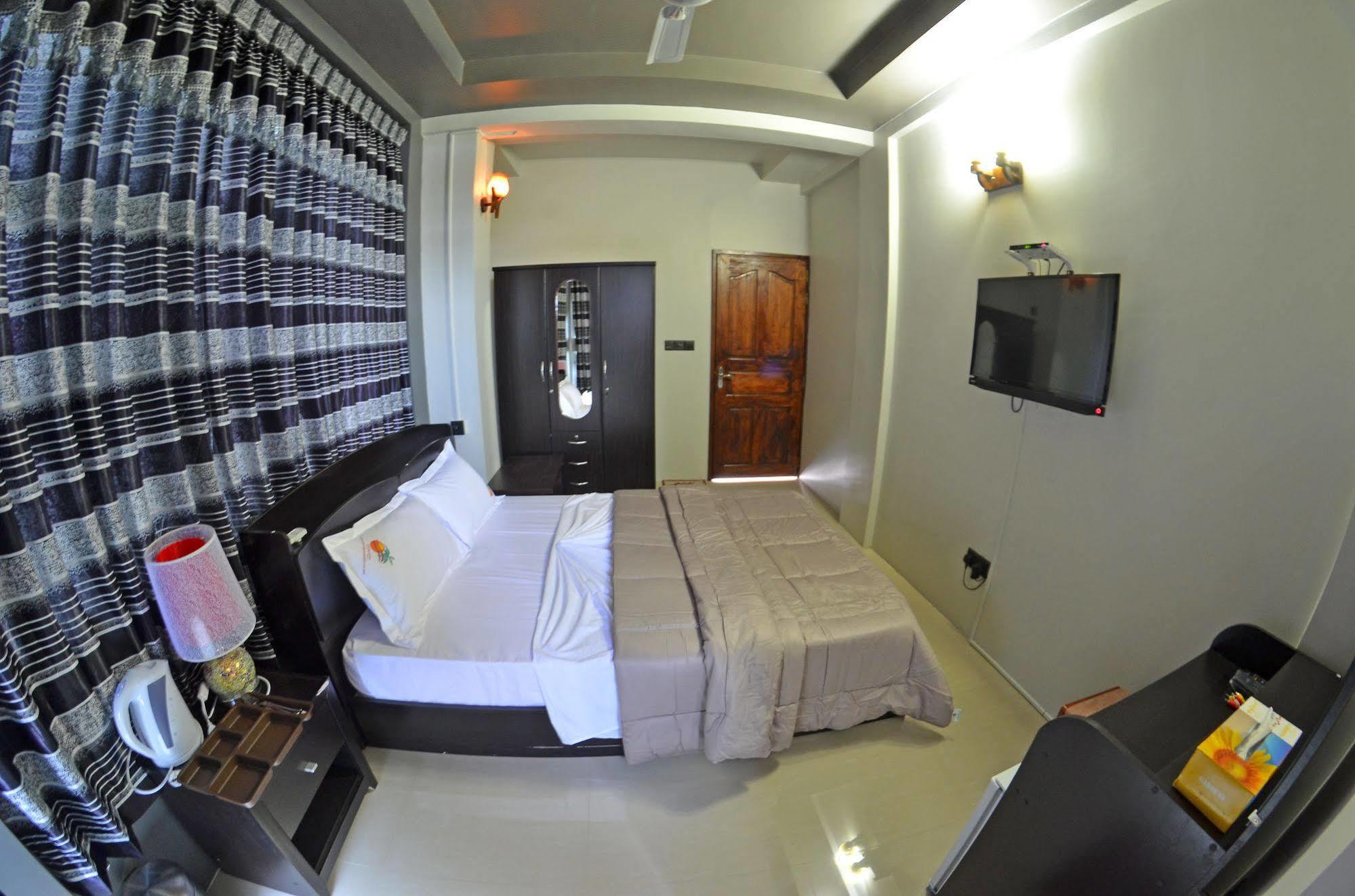Dream Relax Hotel Hulhumalé Buitenkant foto